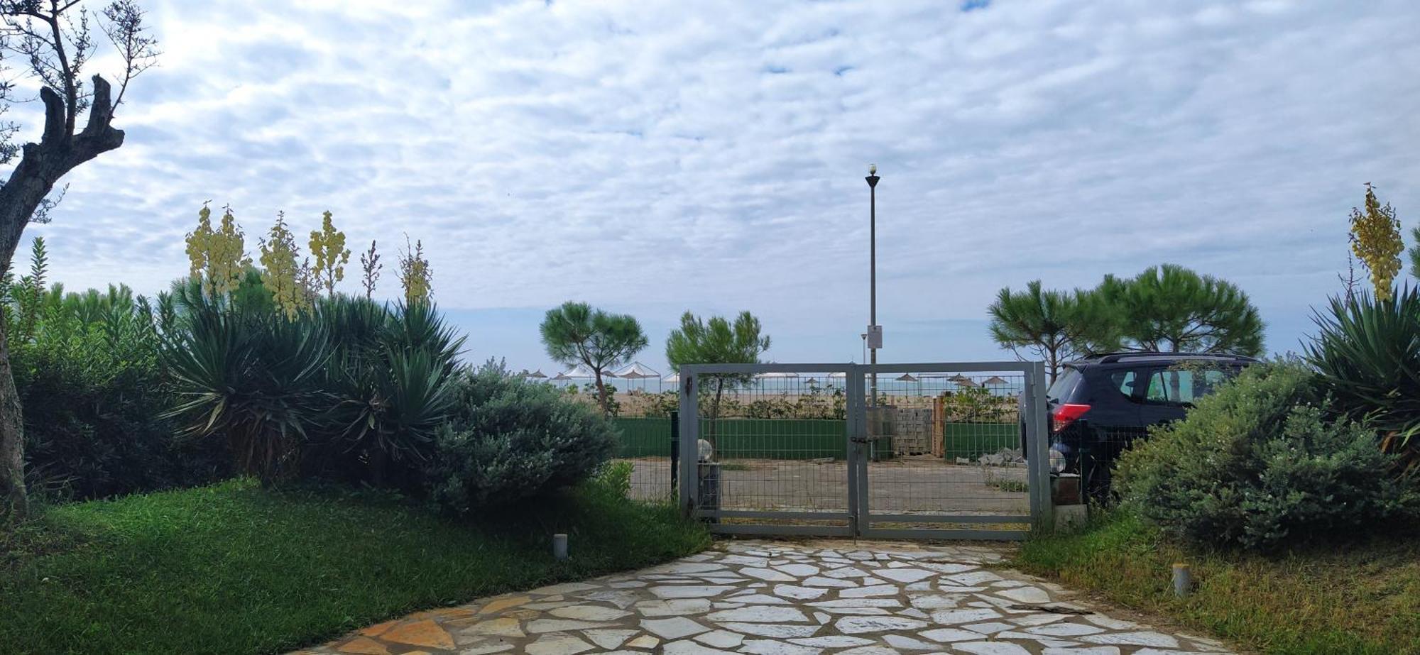 Vacation Home In Gjiri I Lalezit, Lalez, Дуррес Экстерьер фото